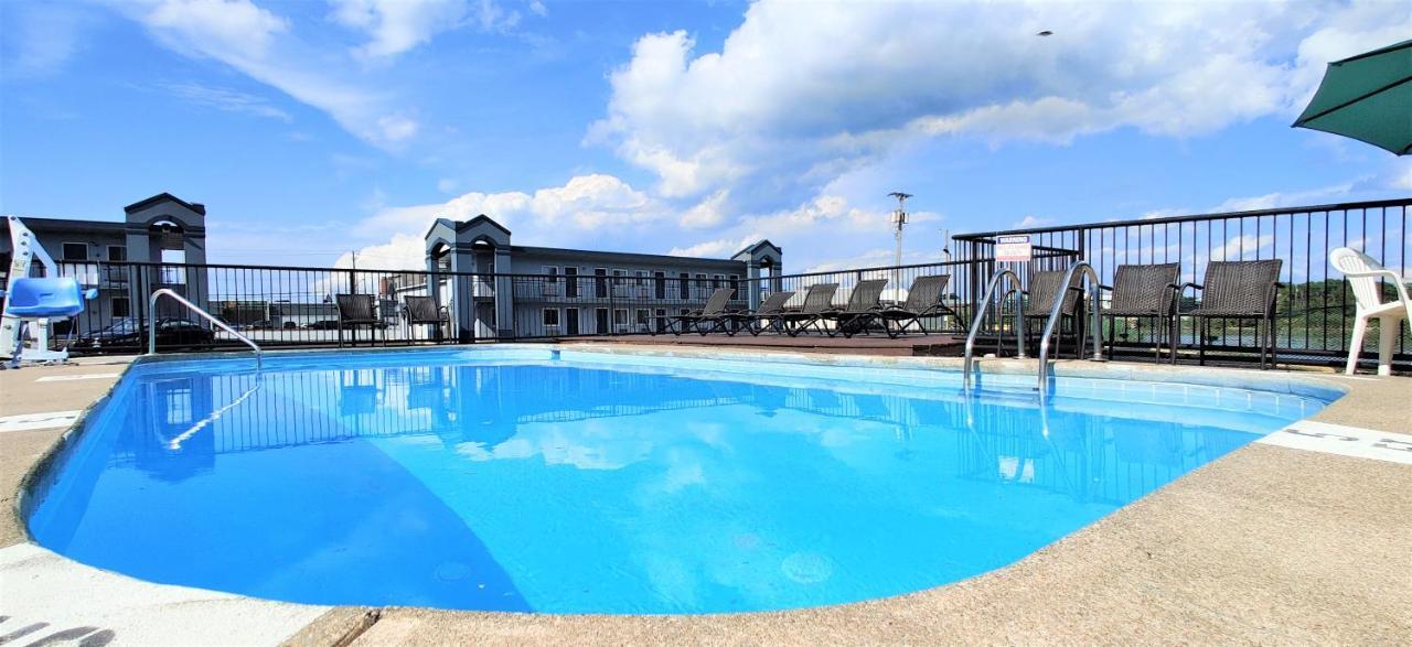 Cedar Cove Motel Sandusky Exterior photo